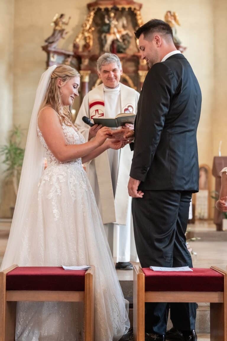 00508-florian-knusper-hochzeitsfotograf-wuerzburg-trauung-in-kirche-Kloster Bronnbach