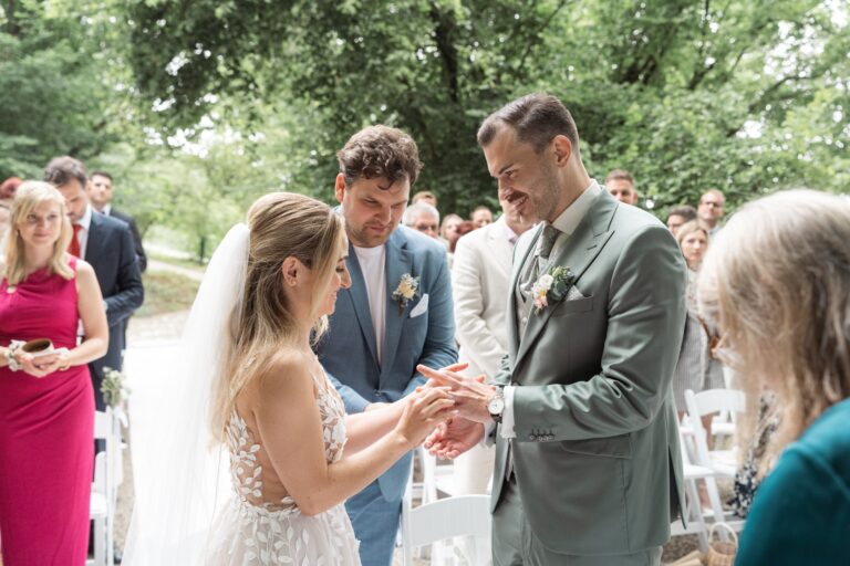 01487-florian-knusper-hochzeitsfotograf-wuerzburg-trauung-im-garten-villa-oriental