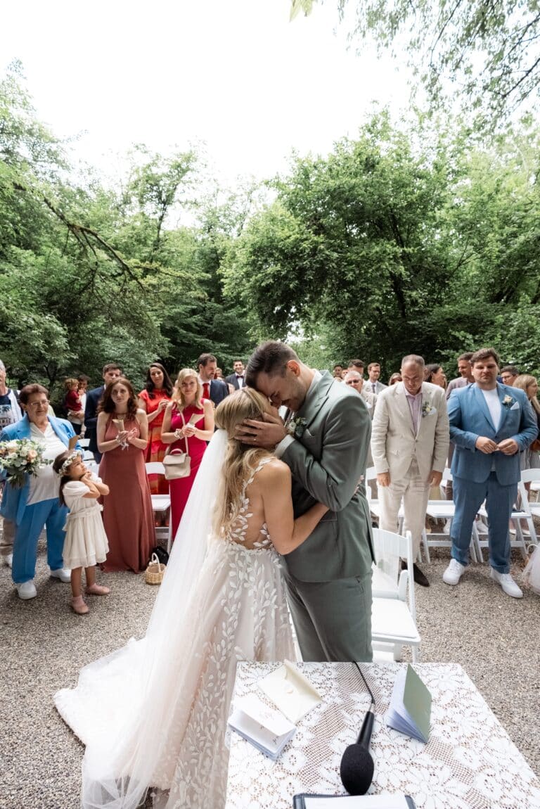 01810-florian-knusper-hochzeitsfotograf-wuerzburg-trauung-im-freiraum-villa-oriental