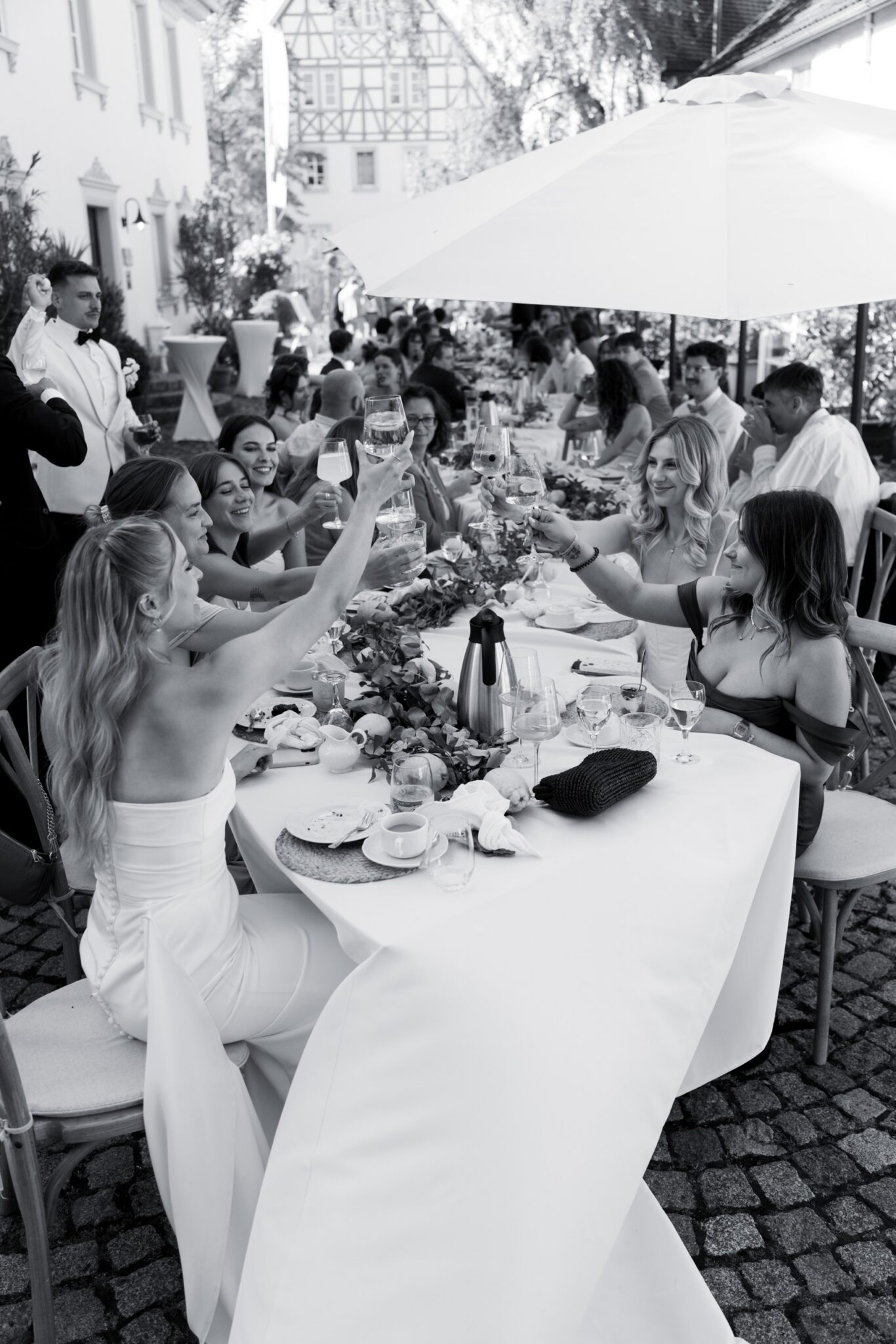 03961 2 florian knusper hochzeitsfotograf hochzeitsfeier im freien winzerhof stahl 1