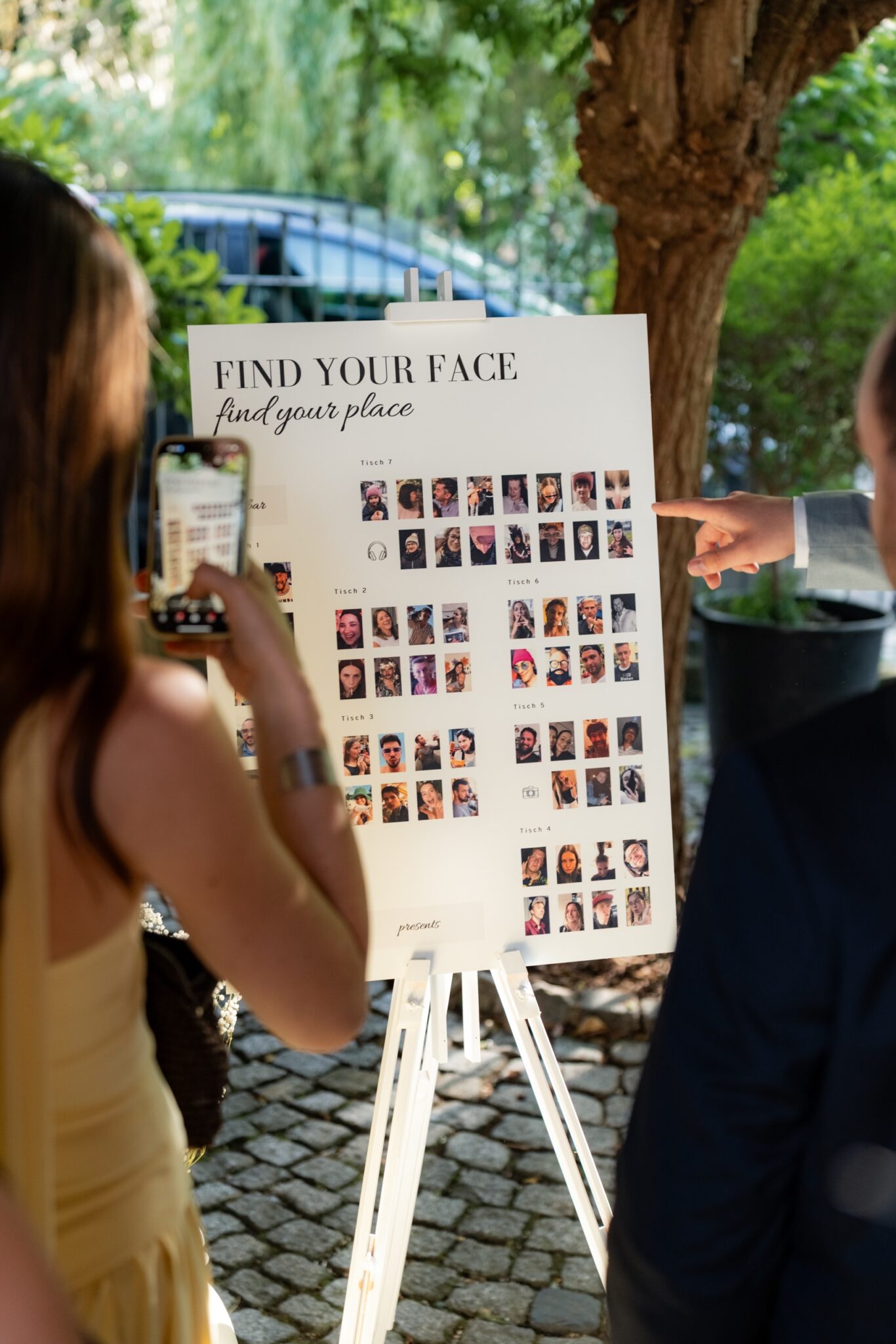 04191 florian knusper hochzeitsfotograf hochzeit spiel sitzplan tafeln winzerhof stahl 1