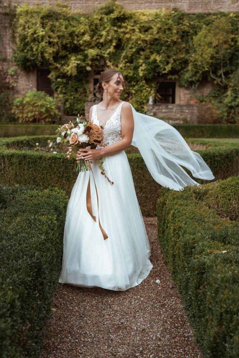 Hochzeit Schloss Zeilitzheim Freie Trauung Hochzeitsfotograf Würzburg Florian Knusper First Look Fotoshooting Fotograf für LGBTQ Hochzeit