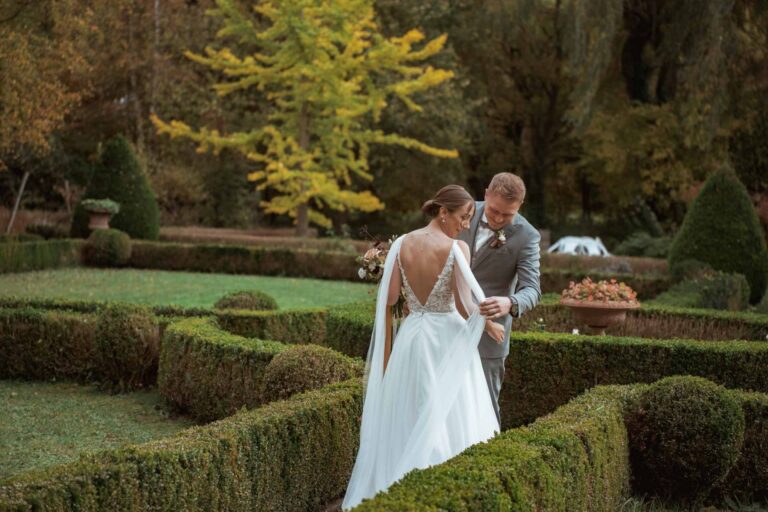 Hochzeit Schloss Zeilitzheim Freie Trauung Hochzeitsfotograf Würzburg Florian Knusper First Look Fotoshooting Fotograf für LGBTQ Hochzeit