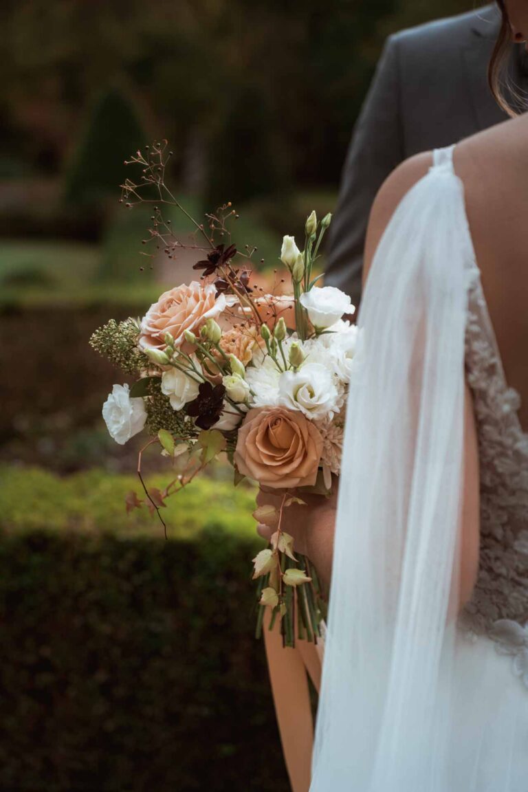 Hochzeit Schloss Zeilitzheim Freie Trauung Hochzeitsfotograf Würzburg Florian Knusper First Look Fotoshooting Fotograf für LGBTQ Hochzeit