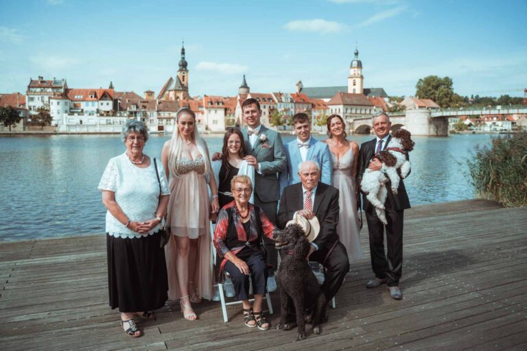 Hochzeit Stadtbalkon Kitzingen Freie Trauung Gleichgeschlechtliche Ehe LGBTQ Hochzeitsfotograf Würzburg Florian Knusper First Look Fotoshooting