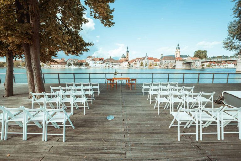 Hochzeit Stadtbalkon Kitzingen Freie Trauung Gleichgeschlechtliche Ehe LGBTQ Hochzeitsfotograf Würzburg Florian Knusper First Look Fotoshooting