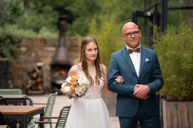 Hochzeit Freihof Prichsenstadt Freie Trauung Hochzeitsfotograf Würzburg Florian Knusper First Look Fotoshooting