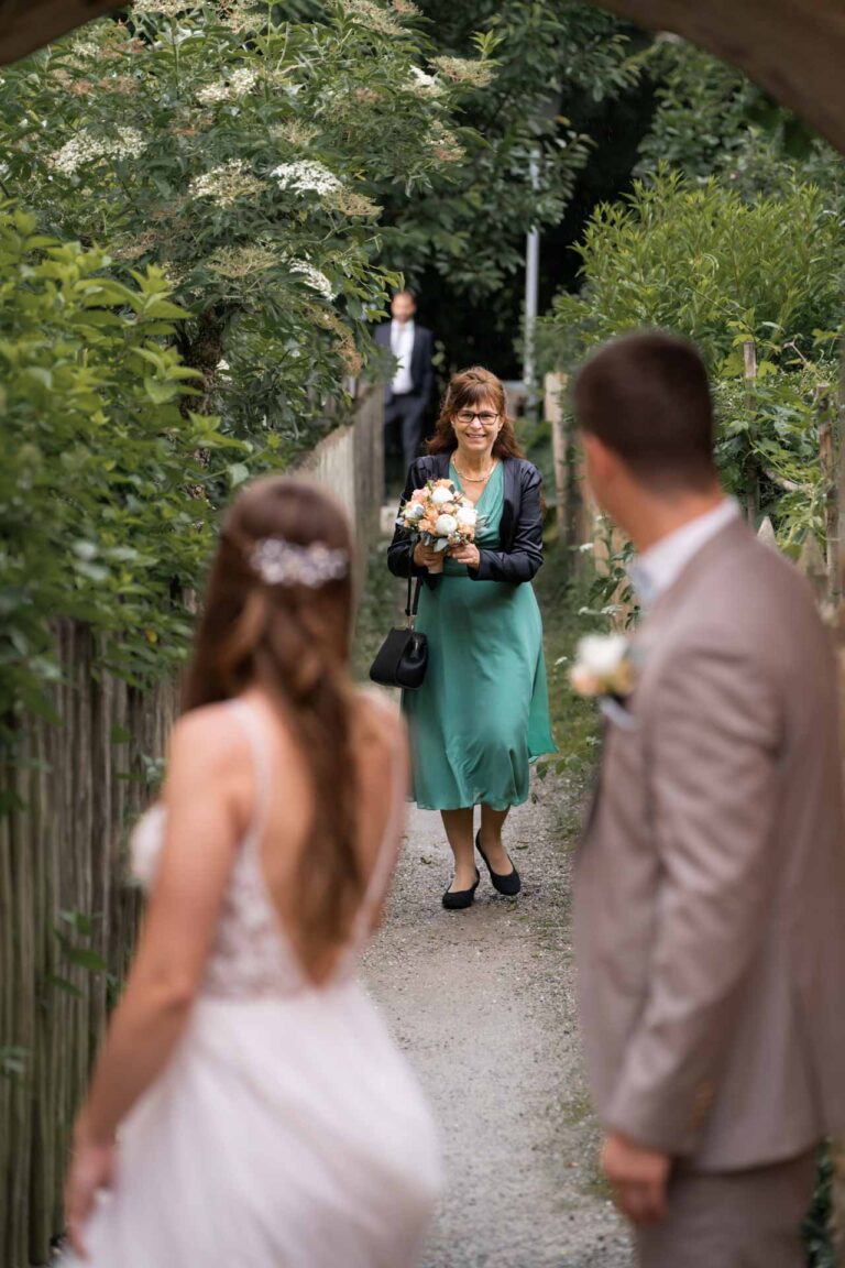 Hochzeit Freihof Prichsenstadt Freie Trauung Hochzeitsfotograf Würzburg Florian Knusper First Look Fotoshooting