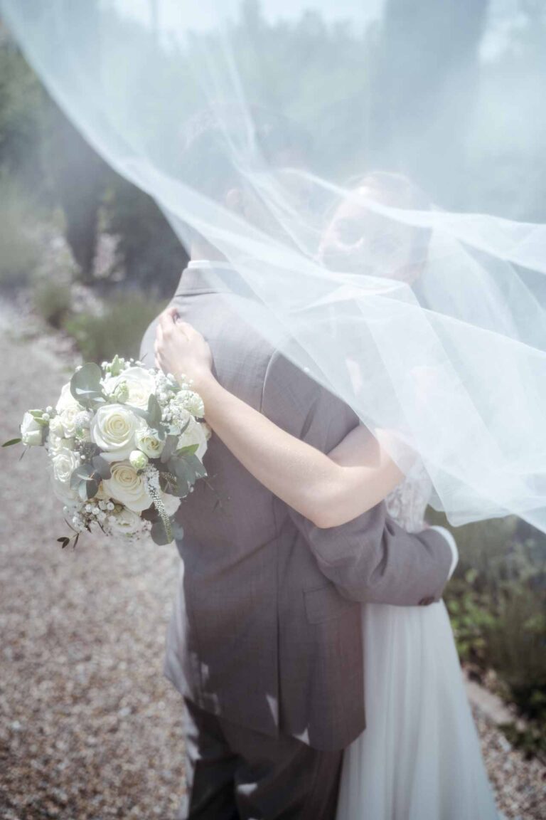 Hochzeit The Oriental Freie Trauung Hochzeitsfotograf Würzburg Florian Knusper First Look Fotoshooting Fotograf für LGBTQ Hochzeit