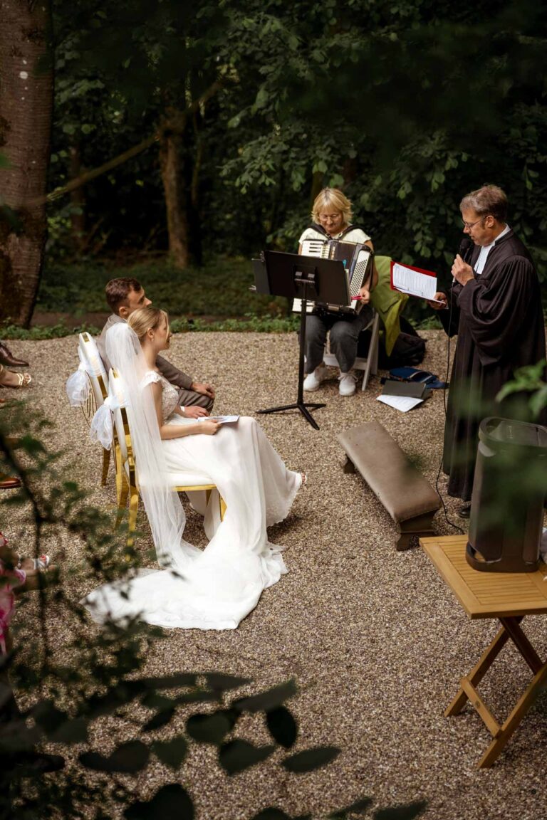 Hochzeit The Oriental Freie Trauung Hochzeitsfotograf Würzburg Florian Knusper First Look Fotoshooting Fotograf für LGBTQ Hochzeit