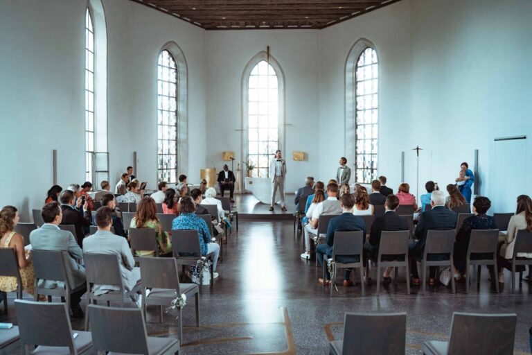 Hochzeit Vogelsburg Volkach Freie Trauung Hochzeitsfotograf Würzburg Florian Knusper First Look Fotoshooting Fotograf für LGBTQ Hochzeit