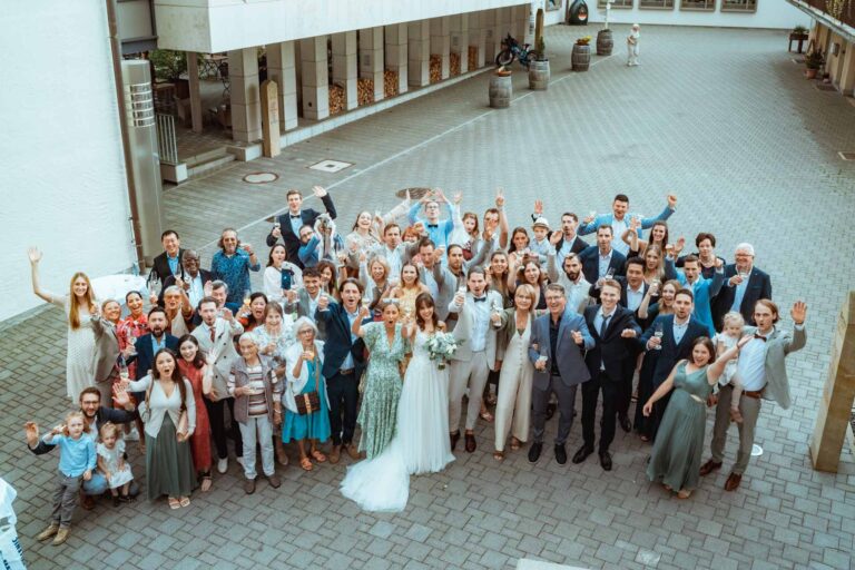 Hochzeit Vogelsburg Volkach Freie Trauung Hochzeitsfotograf Würzburg Florian Knusper First Look Fotoshooting Fotograf für LGBTQ Hochzeit