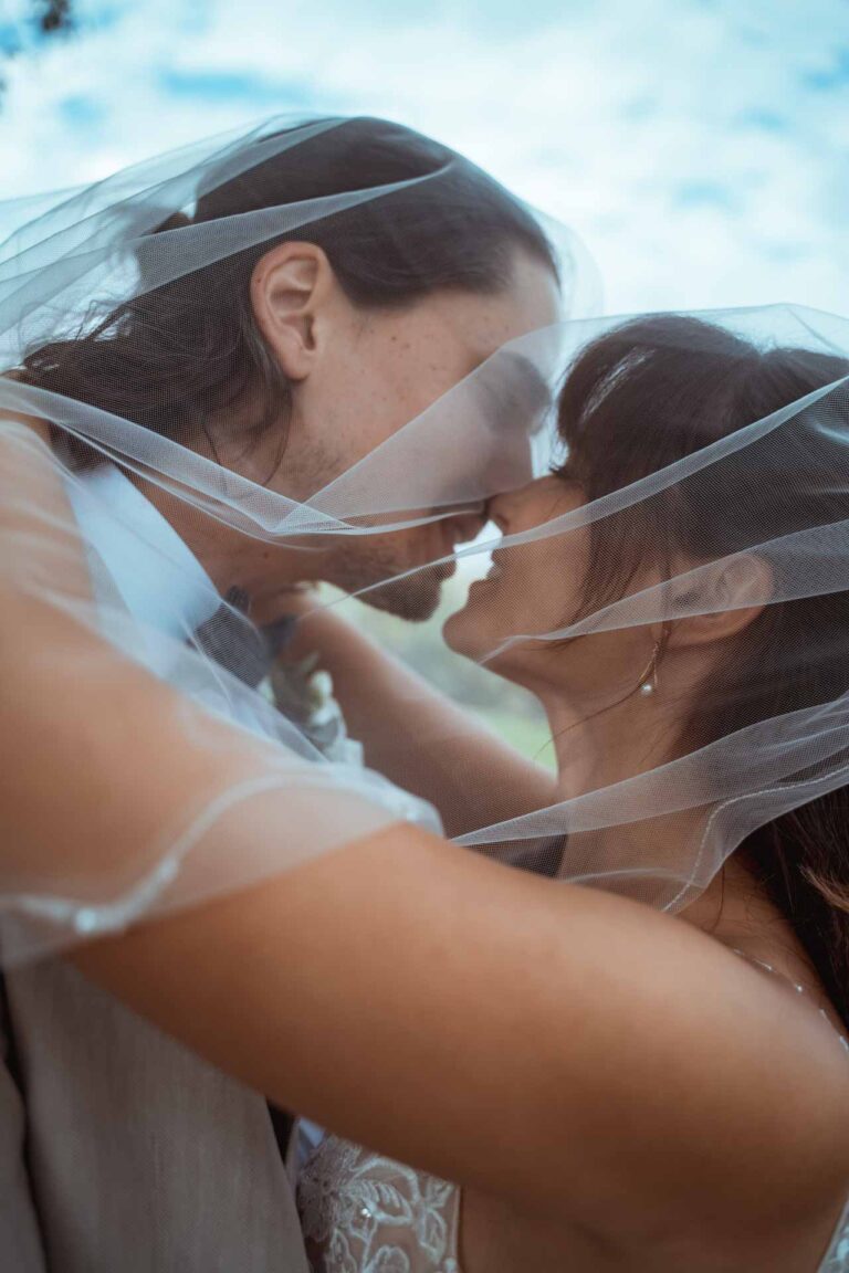 Hochzeit Vogelsburg Volkach Freie Trauung Hochzeitsfotograf Würzburg Florian Knusper First Look Fotoshooting Fotograf für LGBTQ Hochzeit