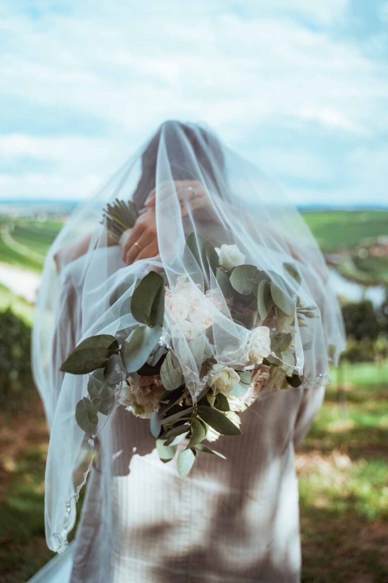 Hochzeit Vogelsburg Volkach Freie Trauung Hochzeitsfotograf Würzburg Florian Knusper First Look Fotoshooting Fotograf für LGBTQ Hochzeit