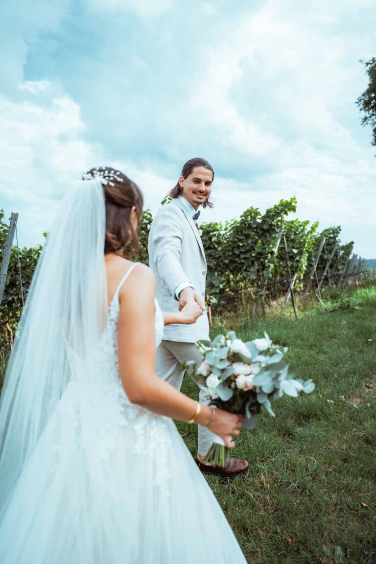 Hochzeit Vogelsburg Volkach Freie Trauung Hochzeitsfotograf Würzburg Florian Knusper First Look Fotoshooting Fotograf für LGBTQ Hochzeit