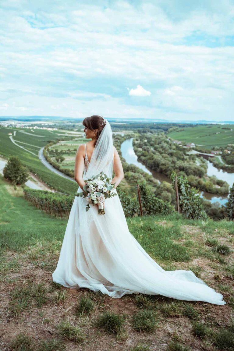 Hochzeit Vogelsburg Volkach Freie Trauung Hochzeitsfotograf Würzburg Florian Knusper First Look Fotoshooting Fotograf für LGBTQ Hochzeit