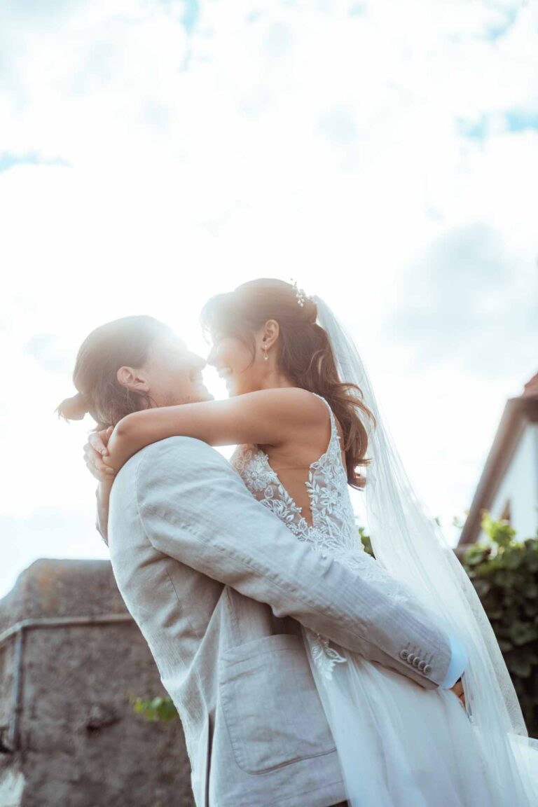 Hochzeit Vogelsburg Volkach Freie Trauung Hochzeitsfotograf Würzburg Florian Knusper First Look Fotoshooting Fotograf für LGBTQ Hochzeit