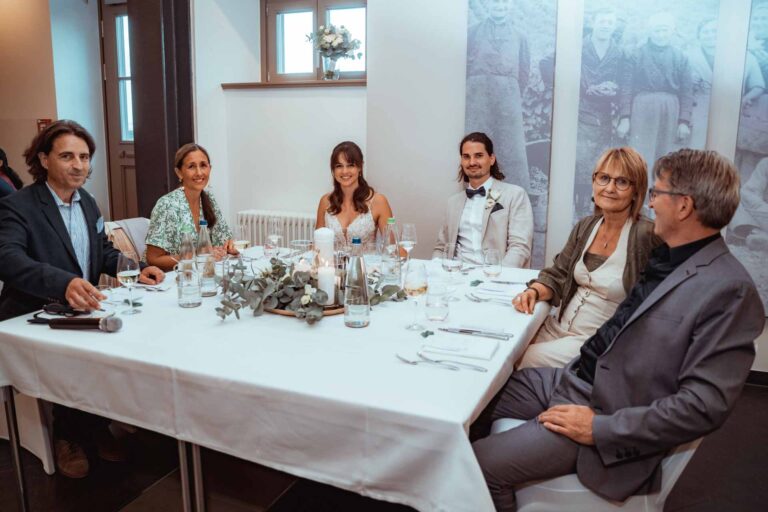 Hochzeit Vogelsburg Volkach Freie Trauung Hochzeitsfotograf Würzburg Florian Knusper First Look Fotoshooting Fotograf für LGBTQ Hochzeit