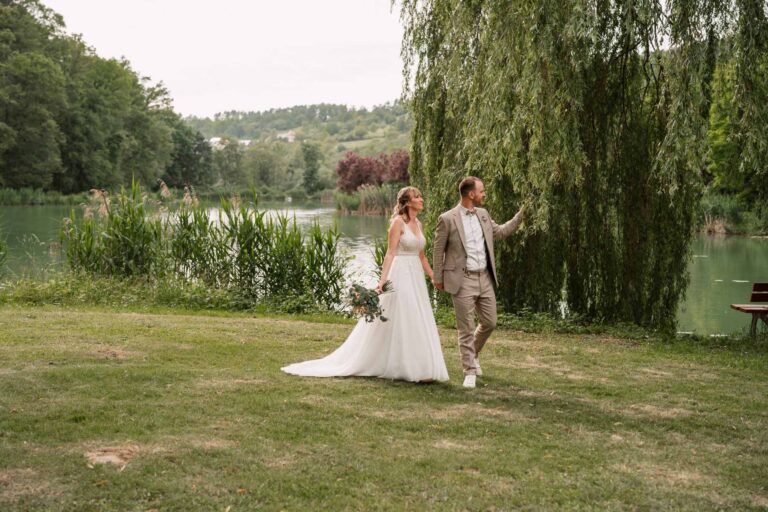 Hochzeit das Retz See Freie Trauung Gleichgeschlechtliche Ehe LGBTQ Hochzeitsfotograf Würzburg Florian Knusper First Look Fotoshooting