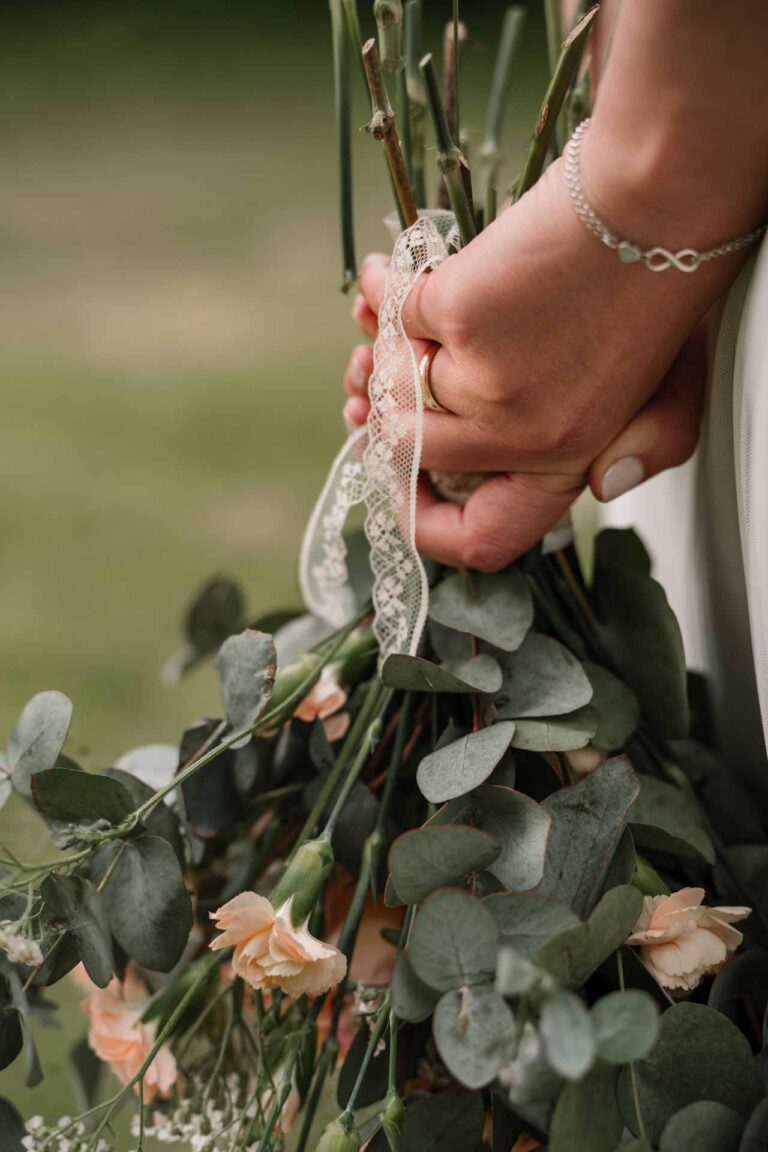 Hochzeit das Retz See Freie Trauung Gleichgeschlechtliche Ehe LGBTQ Hochzeitsfotograf Würzburg Florian Knusper First Look Fotoshooting