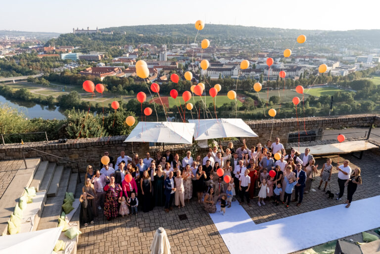 Wedding Photographer english speaking Hochzeit Freie Trauung Hochzeitsfotograf Steinburg Würzburg Florian Knusper First Look Fotoshooting_110