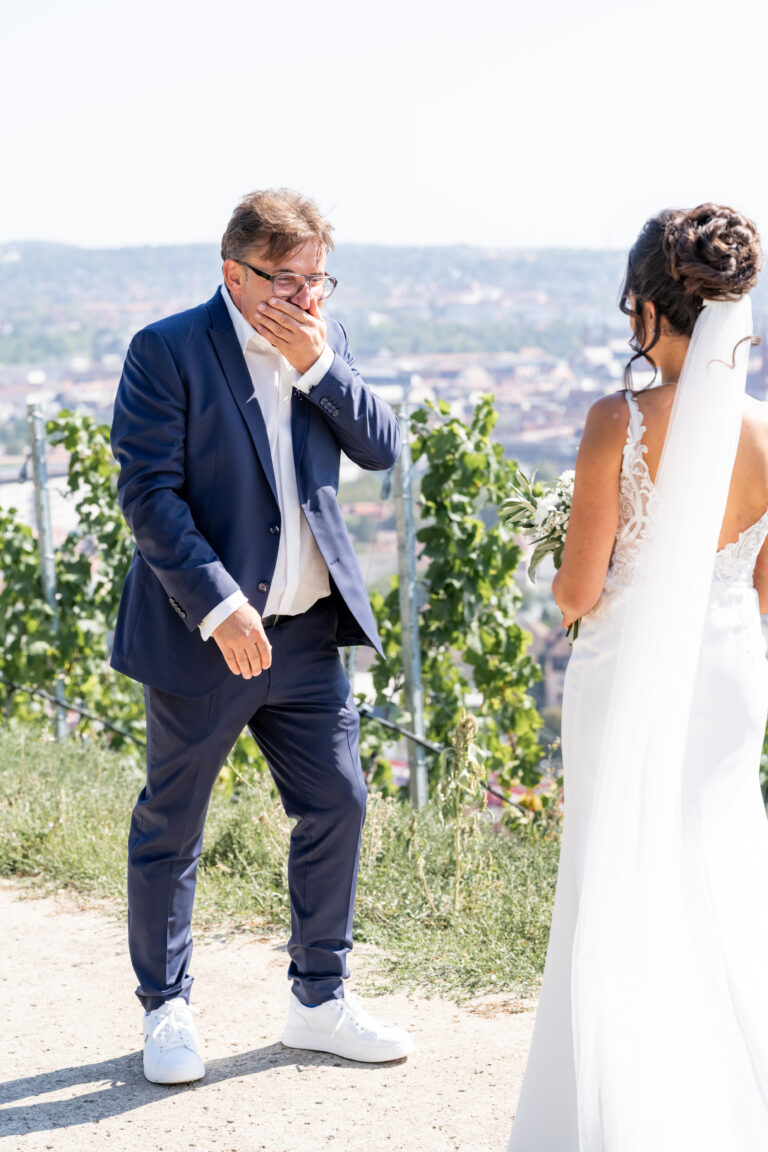 Wedding Photographer english speaking Hochzeit Freie Trauung Hochzeitsfotograf Steinburg Würzburg Florian Knusper First Look Fotoshooting_42