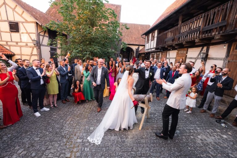 Wedding Photographer english speaking Latin Hochzeit Freie Trauung Hochzeitsfotograf Würzburg Florian Knusper First Look Fotoshooting_104