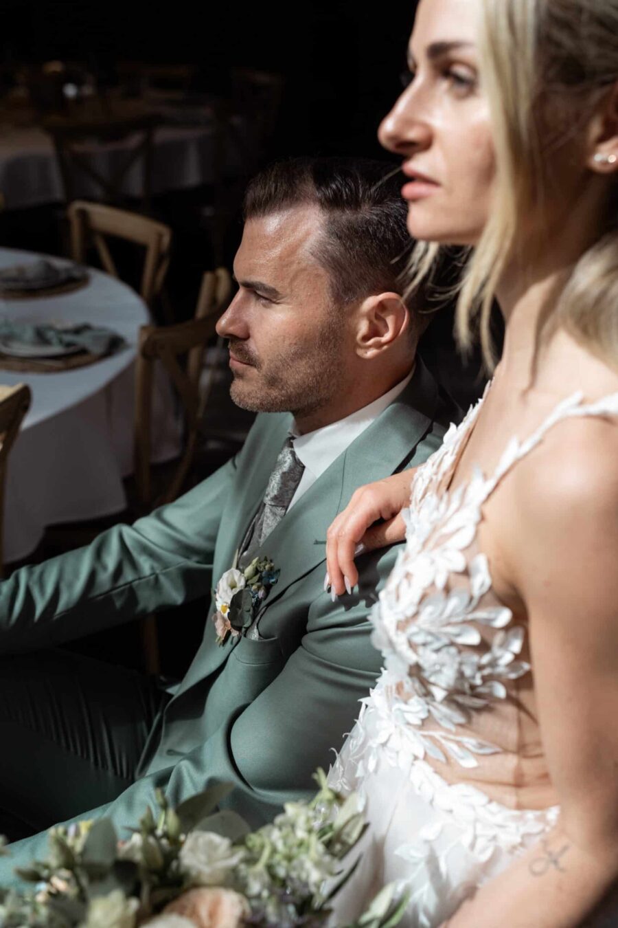 Brautpaar beim Empfang im Festsaal